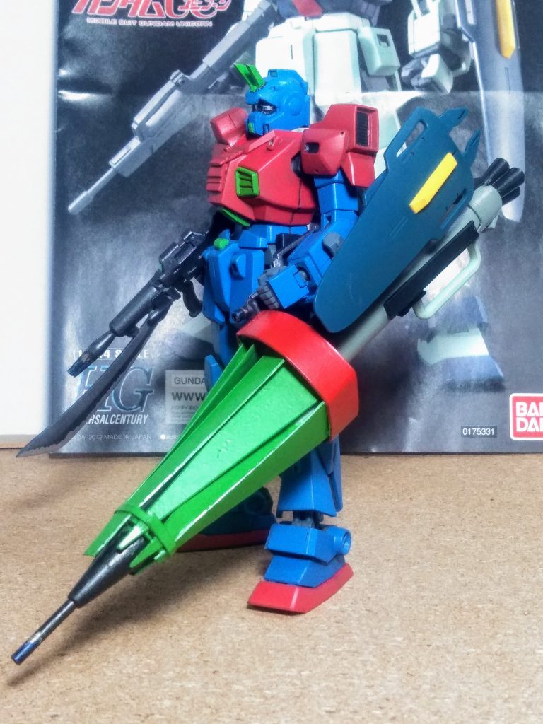 さぁさぁ💨ドンドンいきますよォ⤴️ イキセキきッて💦 蛇足作業🐍👣 を実行です 😤💨💨 『長モノ武装』の上に重いので腕部ハードポイントにホールドです 🙄左右ドチラでも対応出可能🉑 😁