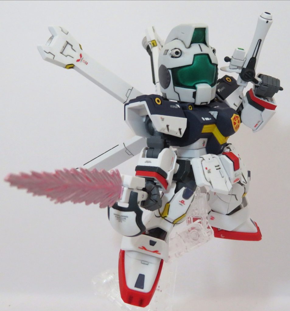 CSフレームにオマケのジムヘッドが付属していたので、簡単に部分塗装して試しに装着してみました。まさにクロスボーンジムX-1(;´д`)