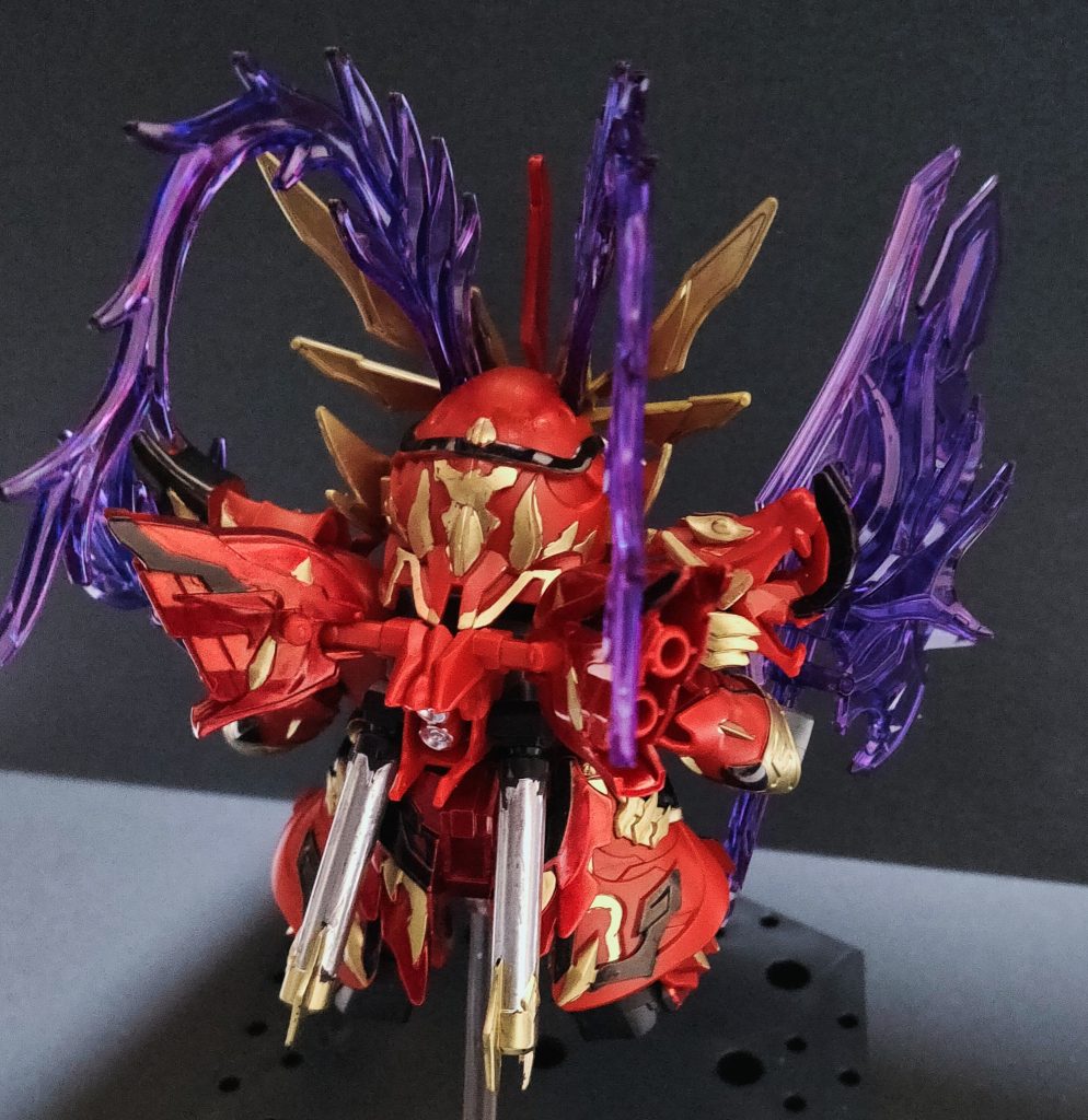 後ろがこんな感じ。ちょい雑ですが模様も塗ってみた。