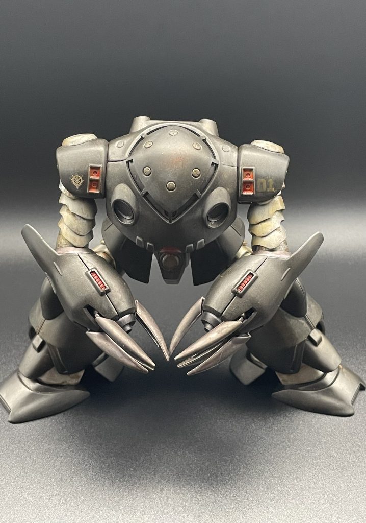 全塗装。焼鉄、黒鉄などのカラーにハマっていて、設定より濃いめに塗るのにハマっていました。今なら光沢のトップコートで仕上げるのですがもろ艶消し吹いてますねwここから全塗装の比率が増えていきます。