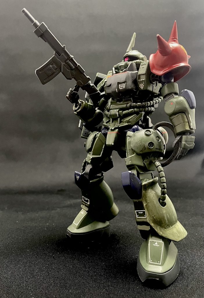 試作用マシンガンをテストも兼ねて装備。  