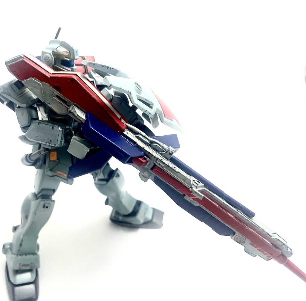 ガンダムmark2と同型のビームライフルと量産型ハイパーメガランチャー及びミサイルランチャーを装備。一撃離脱の戦術を得意とし、同時に機動性を活かした白兵戦にも特化したオールマイティな性能を目指して開発された機体であった。