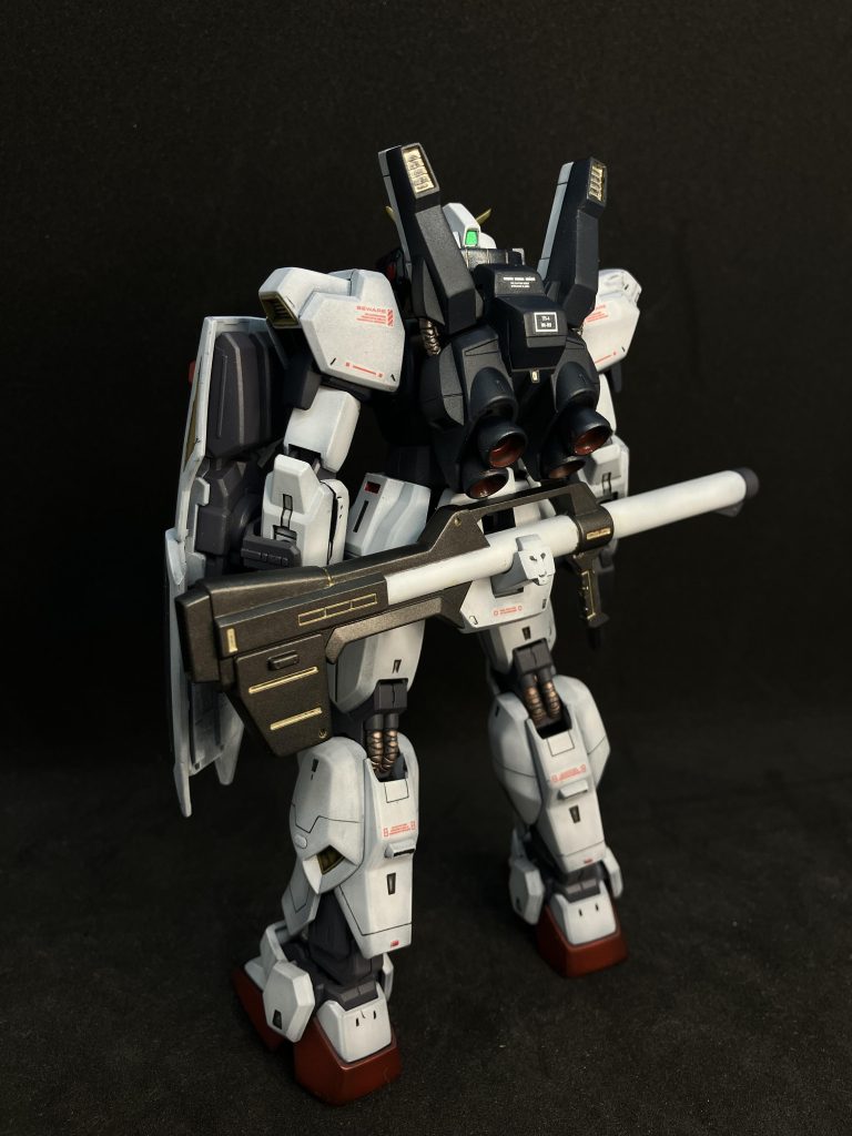 塗装は黒立ち上げのグラデーション塗装にしたつもりです。