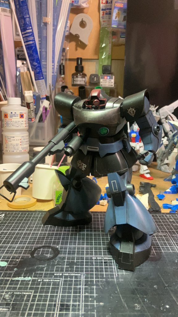 尊敬する人のイメージカラー(勝手に)筆塗りで仕上げました