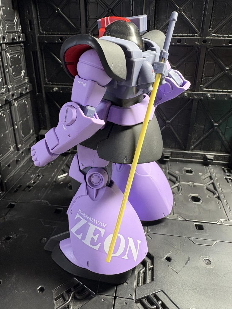 ゲルググ同様、スカートにこのデカール貼りたかったんです。