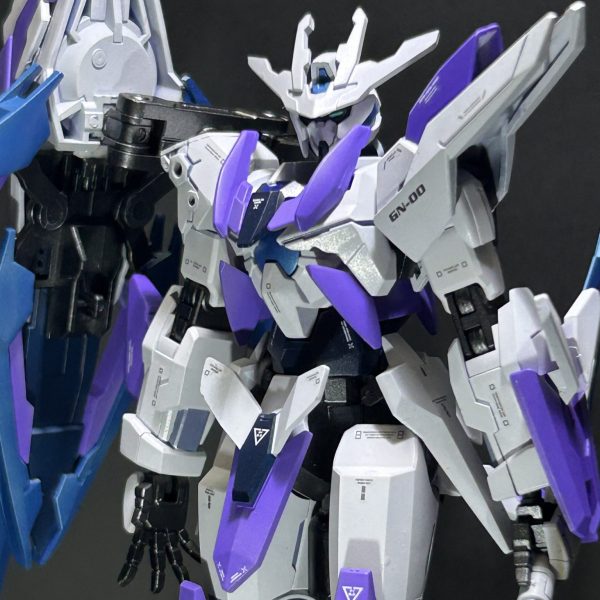 アナザークアンタ（HGBFトランジェントグレイシャー改造）