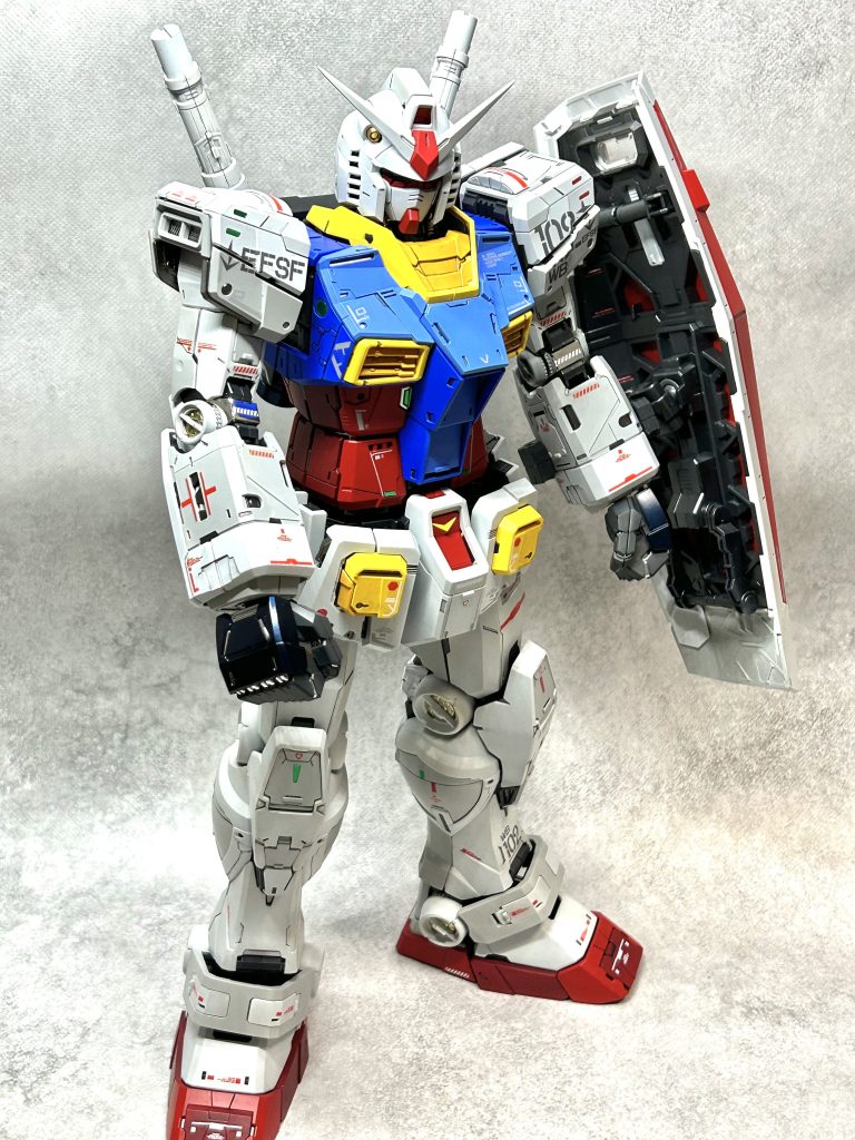 加工は出来ずでしたが、そのままでもすごく素晴らしい機体でした😍わたしの中で現在のところ、最高峰💕のガンプラと言えると思います！写真に写りきらない迫力があります。