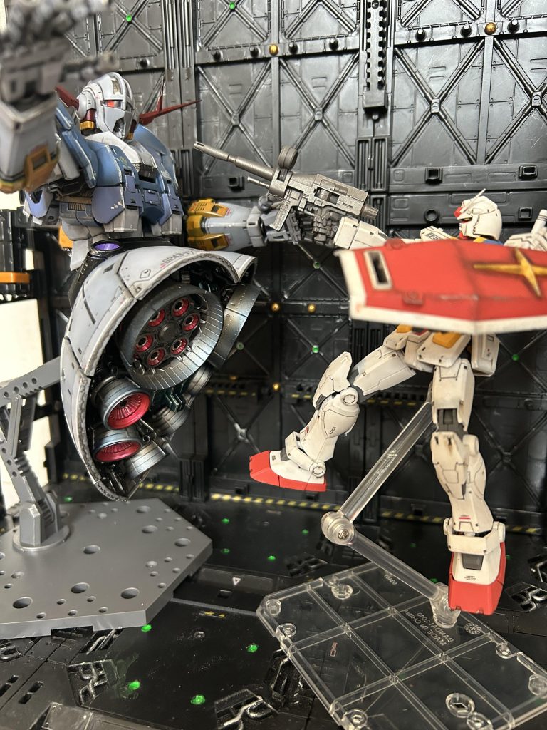 ガンダムと対峙