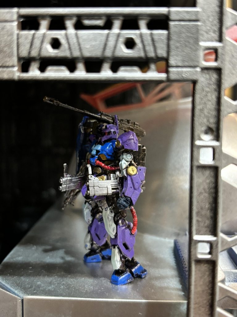 ガンダムベース限定のザクキャノン風に塗ってみました。