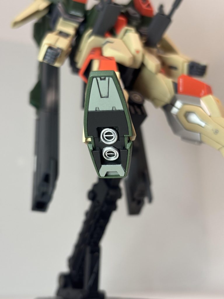 足裏もオリジナルで塗り分けています。