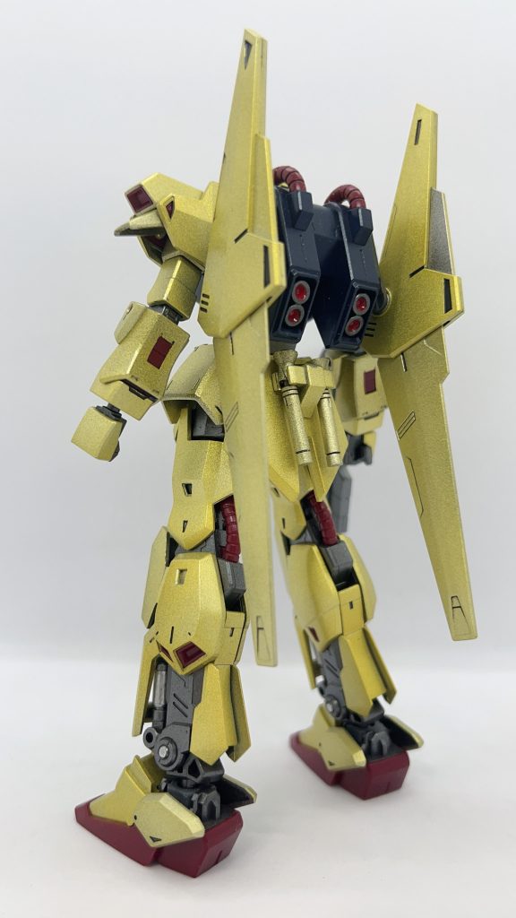 足廻りの関節が見えている所が良いです。