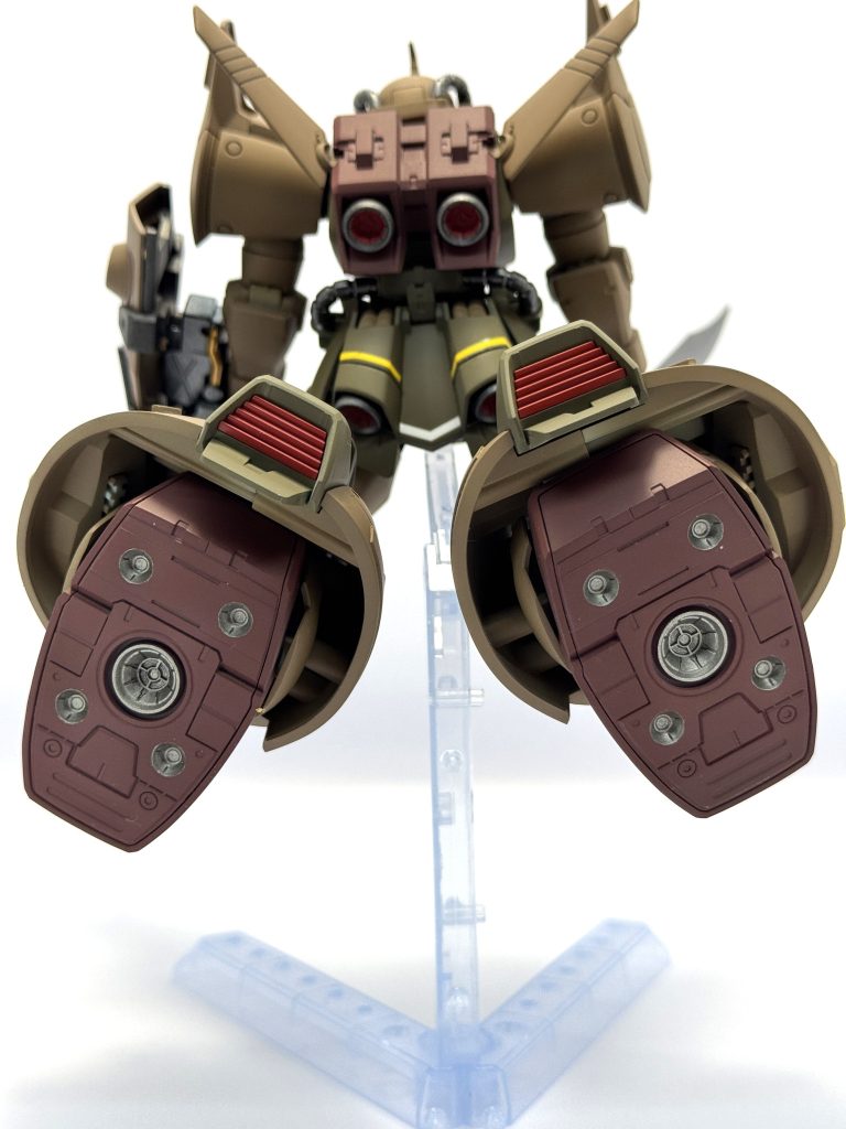 足裏のバーニアも塗分けしました。