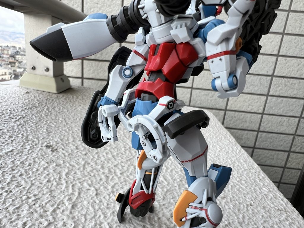 胴体部は30年くらい前に製作したエヴァンゲリオン初号機を思い出しました。