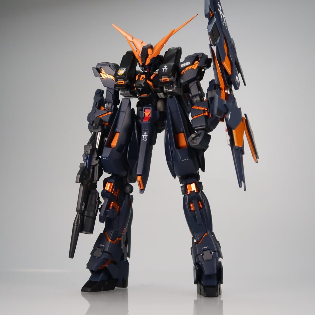 デストロイモード今回はそこまで難しい改造はしていませんが、足はそのままだと取り付けることができなかったので、プラ板でパーツをスクラッチして取り付けられるようにしています。