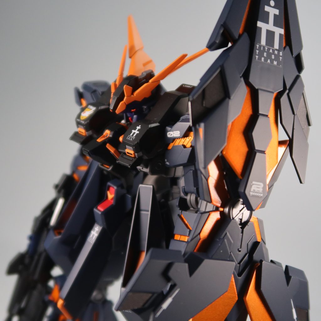 寄りで見ると結構カッコいい…