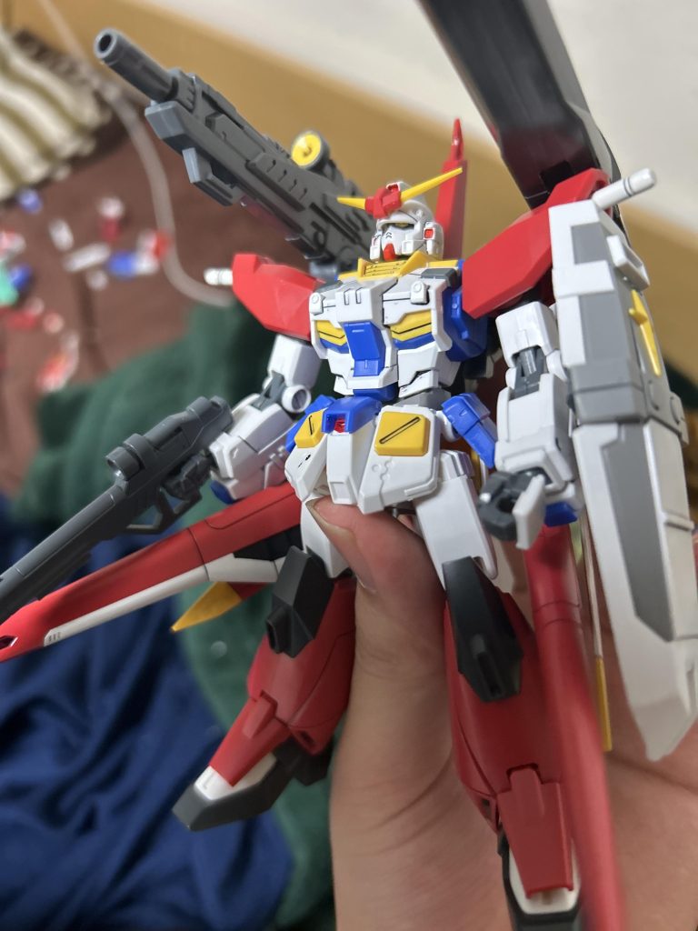 塗装前の姿。この時はバックパック左がバズーカじゃなかった。ビルドシリーズにありそう