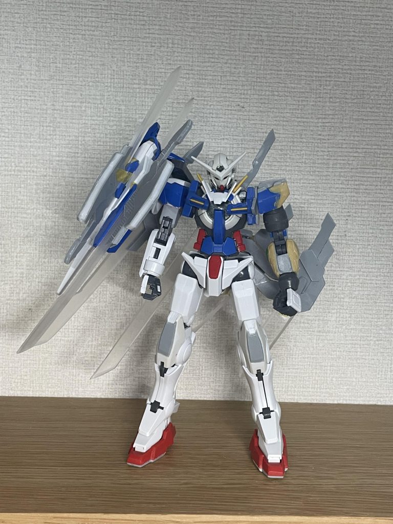 初プラ板とパテでの改造なので粗いです、刀身のクリアパーツがなかなか思い通りに切り出せずに苦戦しました。