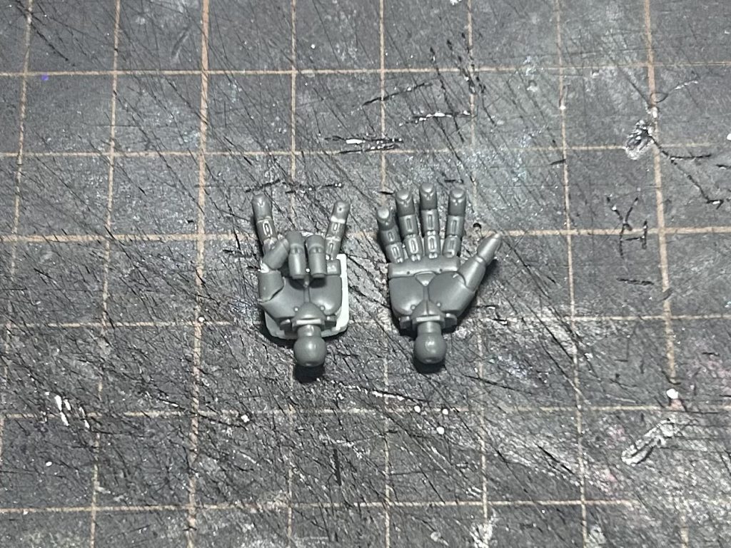 メロイックサインは平手改造です。