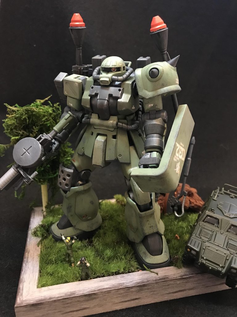 左のシュトゥルムファウスト曲がってることに撮影後まで気づかず(zaku-kao9)