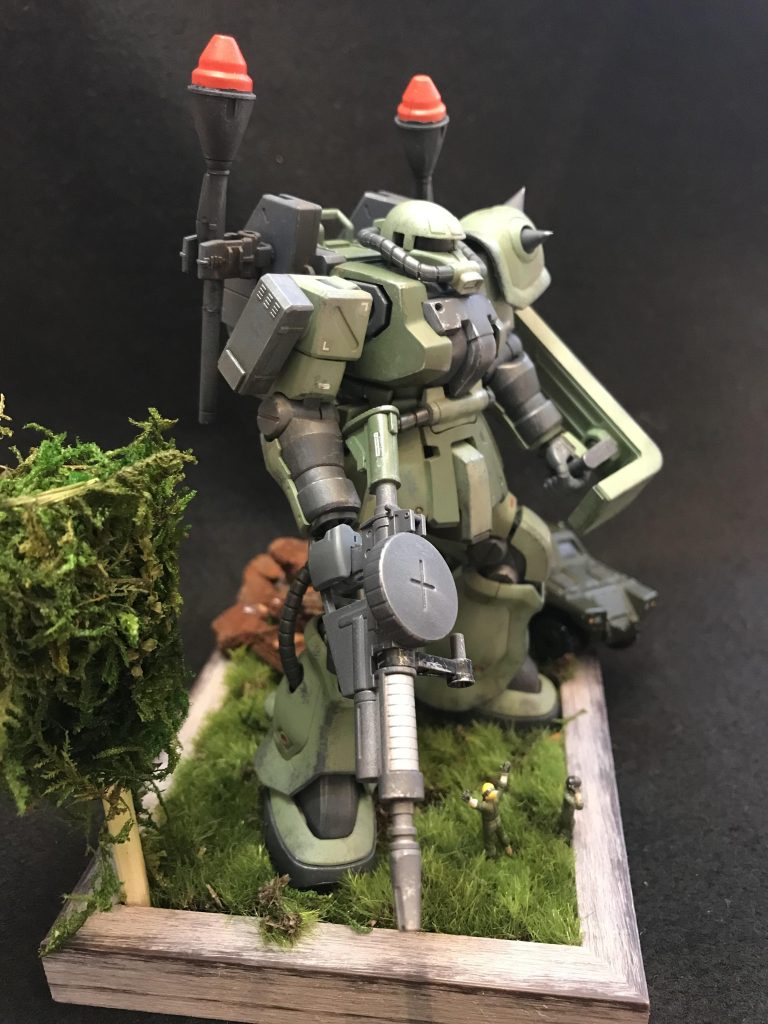 肩シールド手に持たせるのやりたかったんですよー(zaku-kao5)
