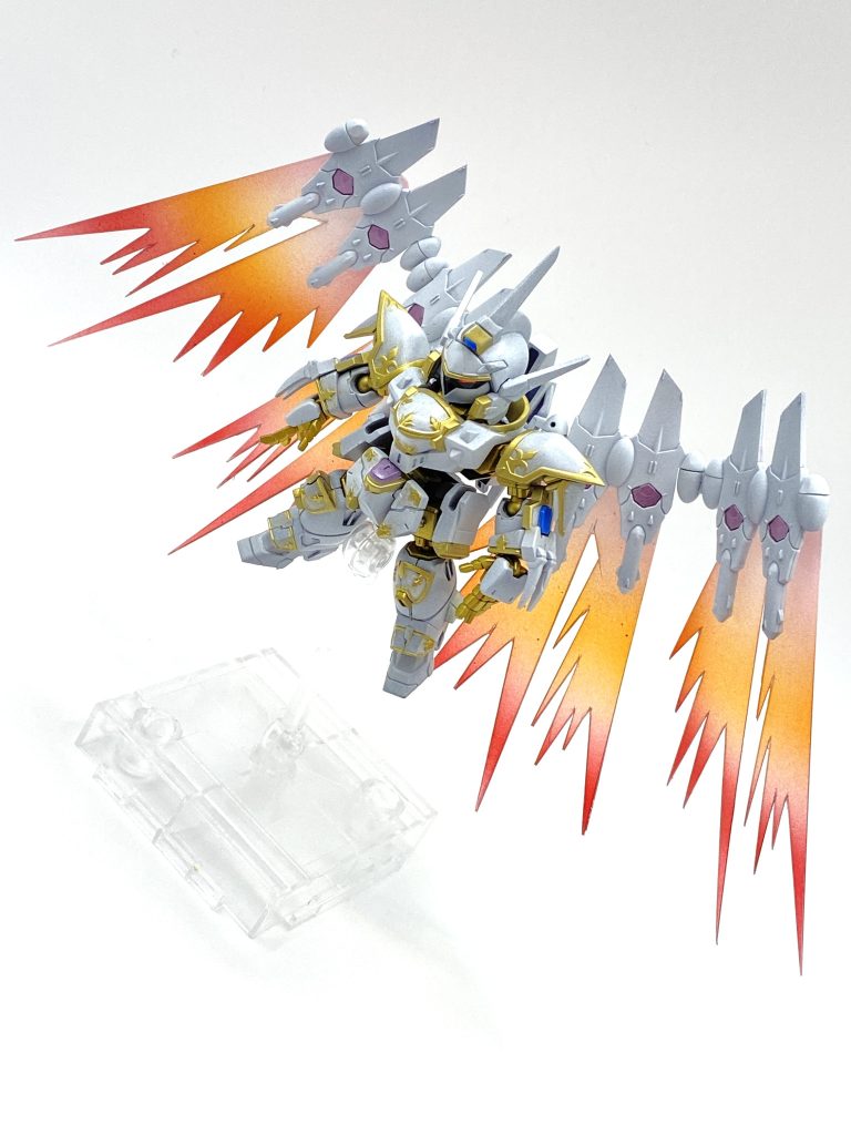 かなり大きくなり、食玩とは思えないゴージャス感