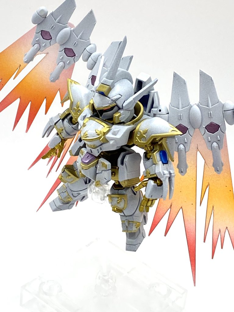 エングレービングは全て塗装しましたが、小さくて見えず難儀しました。