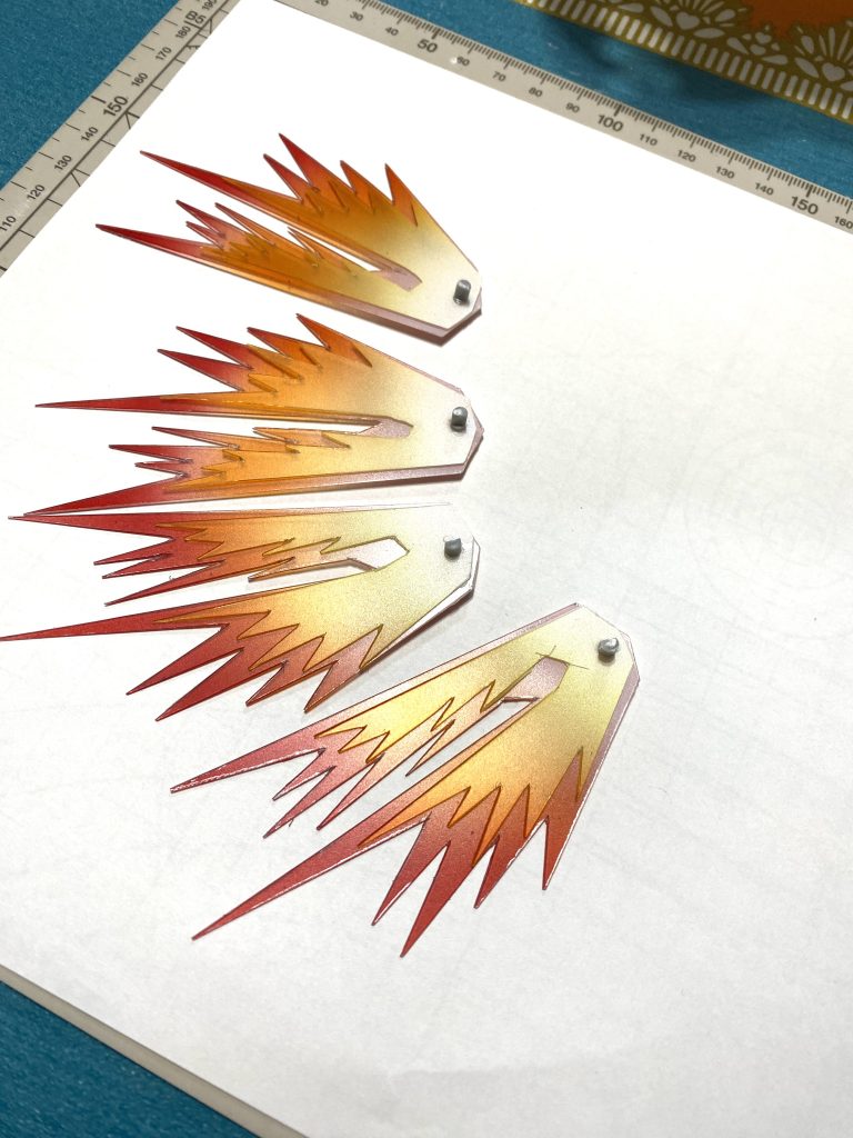 追加更に翼を4枚増設し情報量を増やしました。