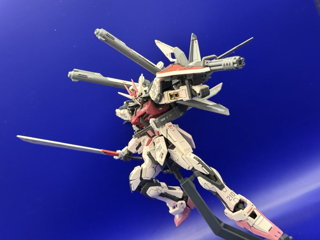 シールドガトリング!IWSPの独自シールドのギミックですね。ブーメランも着いてるし盾に役割を持たせすぎるがそこがいいんですよね