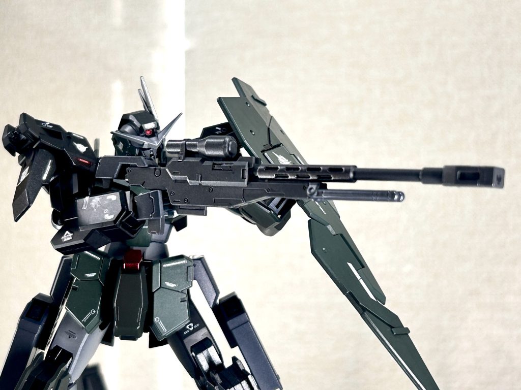 狙い撃つやつ。額のカメラギミックが最高です。