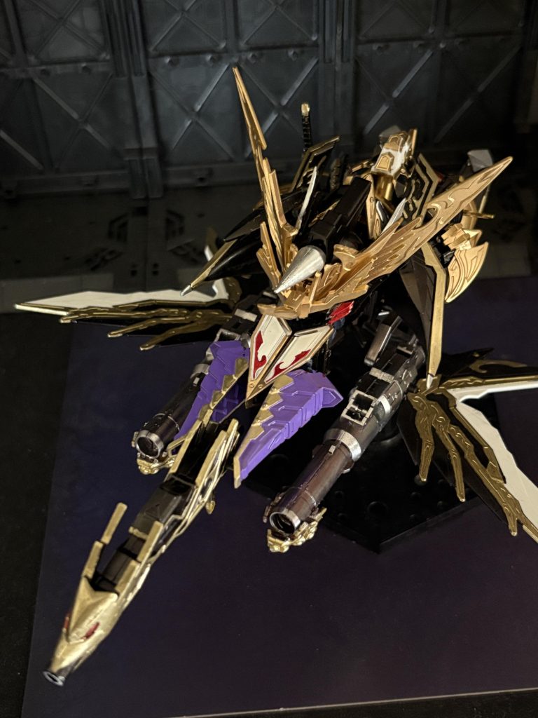 ほぼ天下無双大将軍ママなので、変形可能です鬼羅真星鳳凰形態