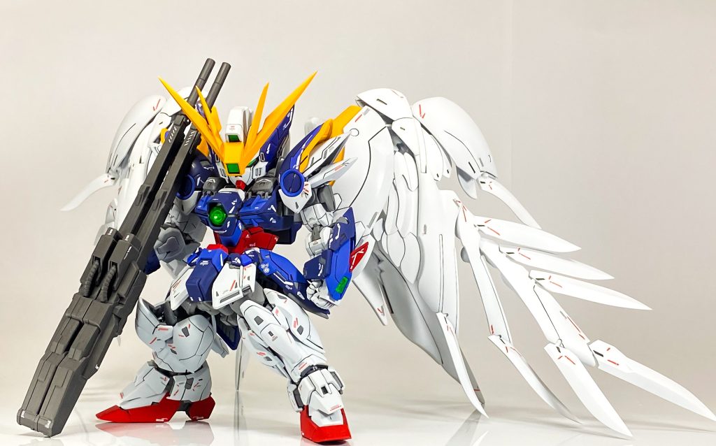 ブラックライトで発光していなくても自然になるようにしてあります。