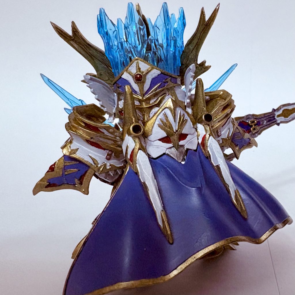 バックショットですマントは例の如く薄々アタックで削り込んでいます。筆塗りでべったり塗ってしまうので、削らないと目も当てられません。 