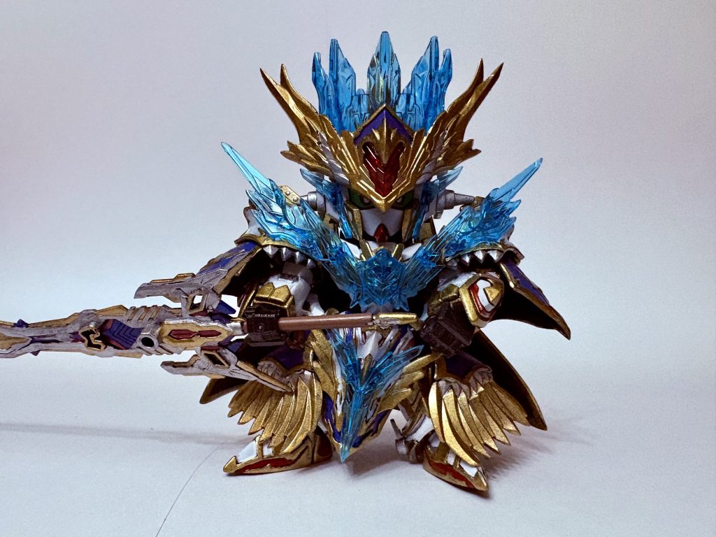 正面からです。金色にクリアブルーが映えるんです