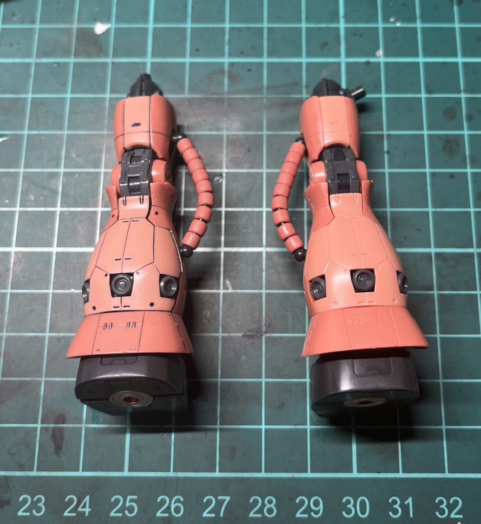 RGはモールドが細かいので、スミ入れしてだけでかなり見栄え良くなりますね( ´ ` )