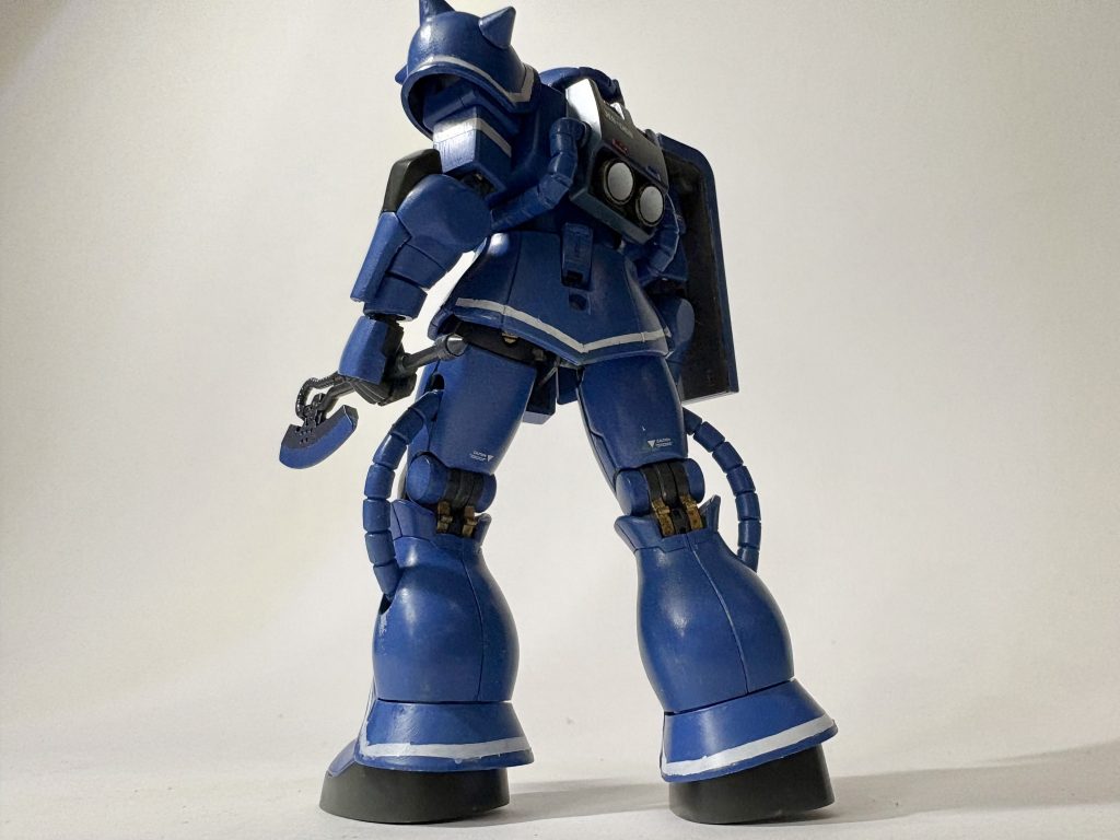 バックショットですマスキングが下手なんでラインがよれてます泣どんな感じに改造すればいいんでしょうか？いつも考えた末にノーマルが1番かっこいいになってしまうんですよね