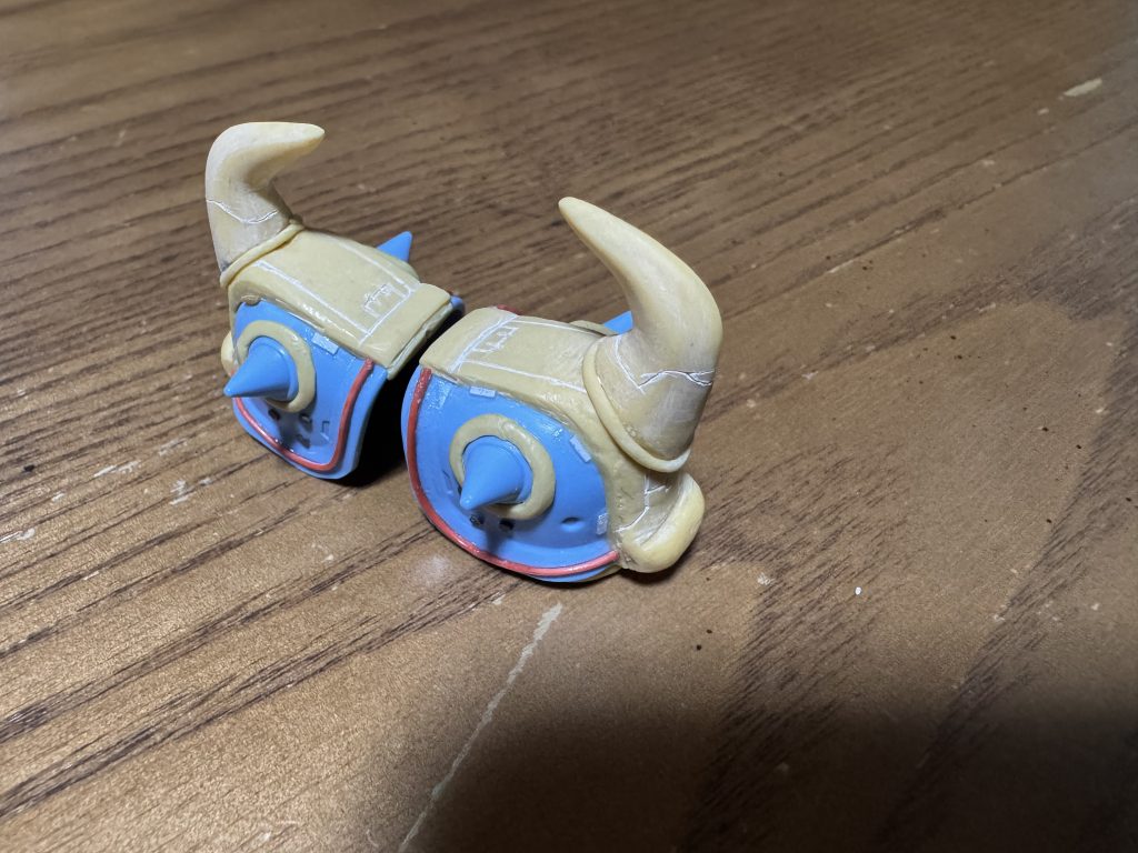 肩のスパイクアーマーは先人の方のを真似してみましたw