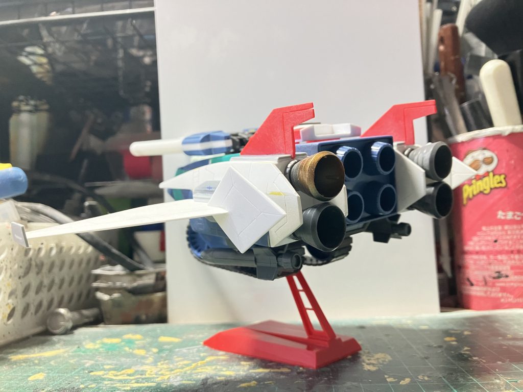 これだけデカい飛行機を飛ばすには陽力が足りないから主翼を大きくし、それでも足りないだろうからパワーで誤魔化す(//∇//)