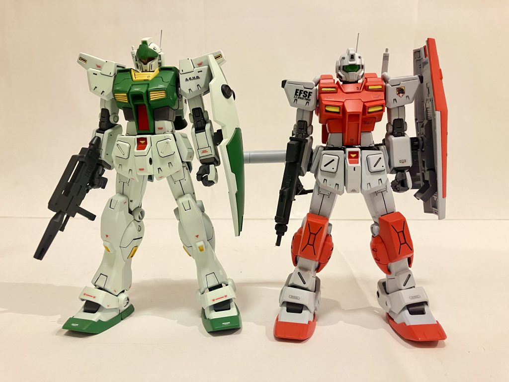 前回のパワードジムとの比較やっている事は一緒ですが、ジム・カスタムの膝下が長いから更に高身長になりました♪