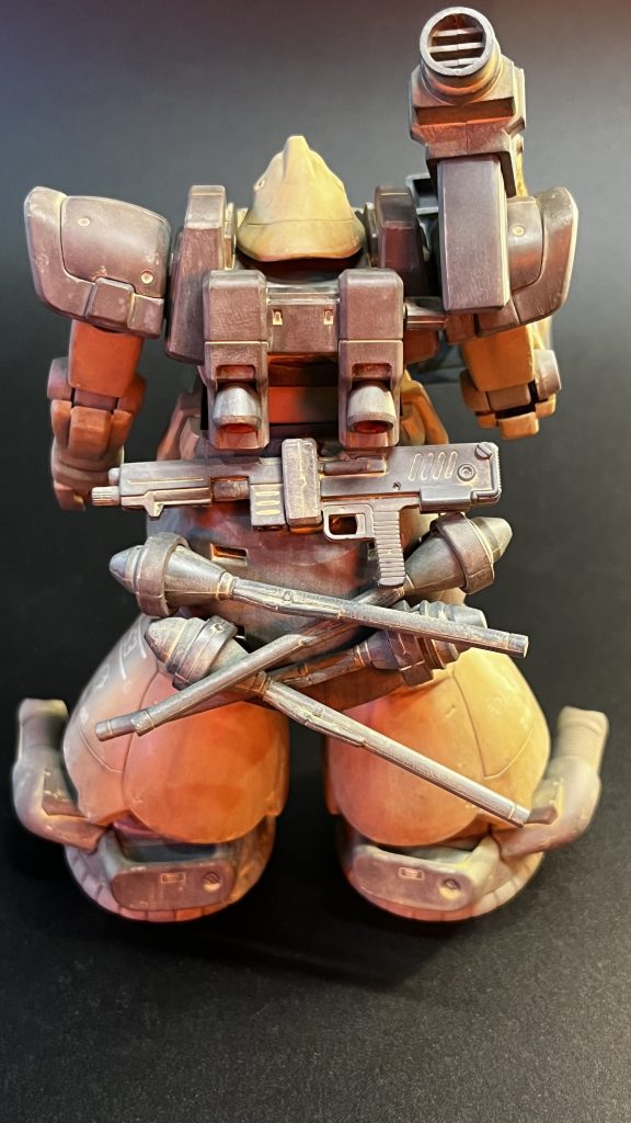 こういう武器が多くてもマウントできるのホントにありがたい!20年以上前のキットですが、今のものと見劣りしないし、かなり魅力的!