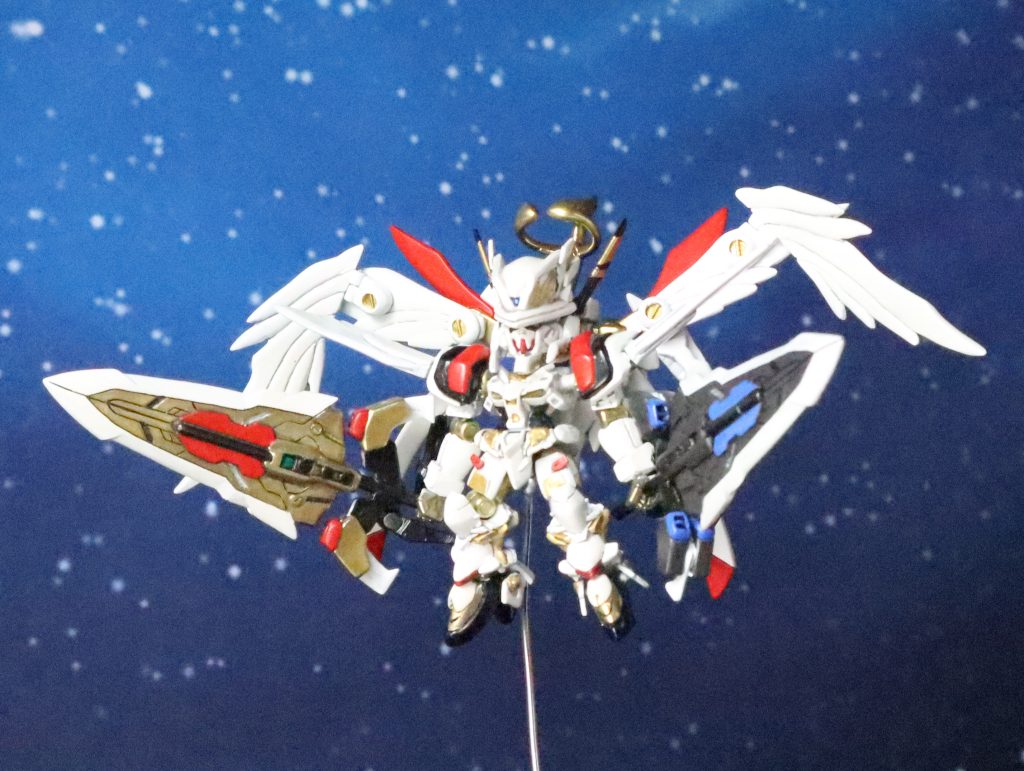 タクティカルアームズΩ（剣）は、2mmのプラ板を使用して作成しました。