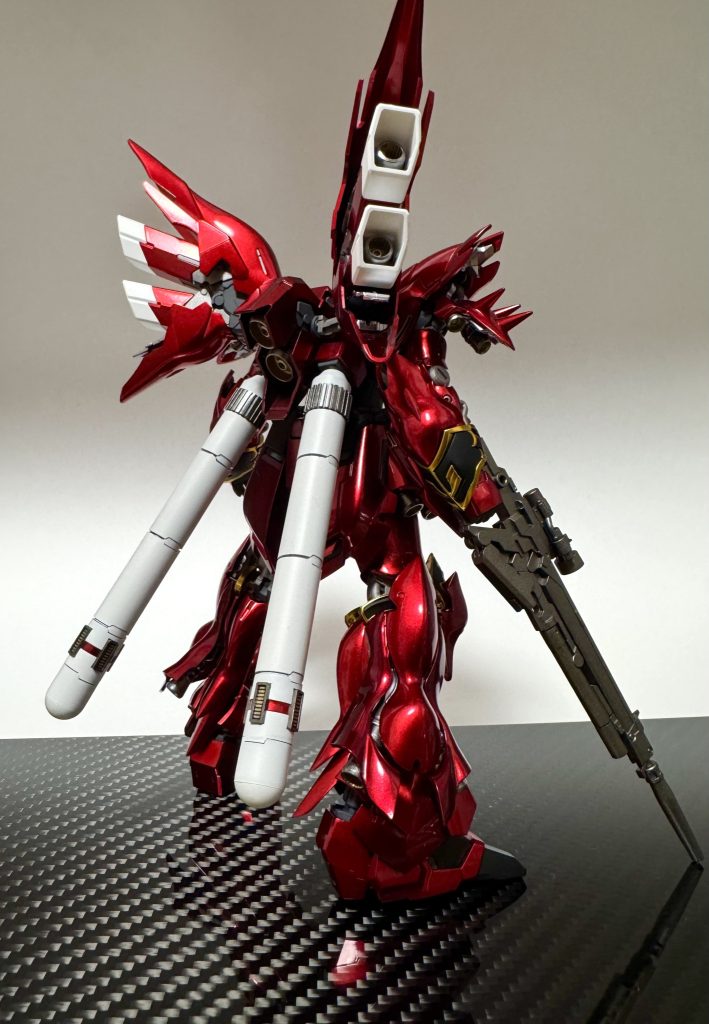 バックショットコトブキヤのプロペラントタンク（丸）に差し替えボールジョイントを移植しただけのお手軽工作ですねバーニア類は全てアウター側とインナー側で塗り分けしておりますバーニアたくさん…