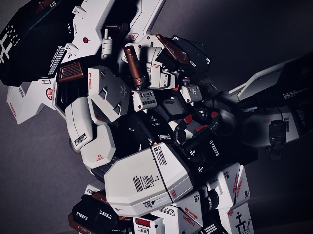 2作目の投稿になります。以前、何らかの媒体(ゲームだったかな?)で見てからかっちょいいなと思っていました。名前も知らないガンダム君でしたが、昨年のプレバンでの再販がきっかけで彼の名前を知りました。