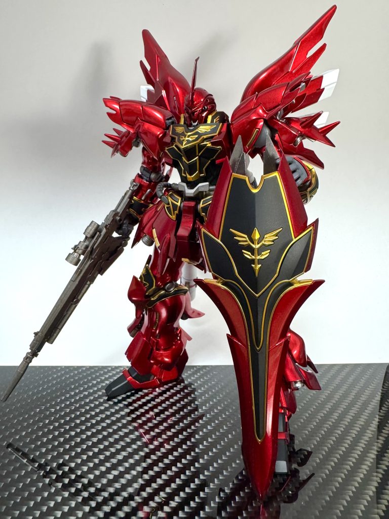 シールドを装備することを諦めたが、せっかく塗ったので見せびらかしたいポーズ今回トップコートは艶あり艶消し共にGGXシリーズですどちらも非常に塗り易く、質感も非常に良いですスタメン入り確定です