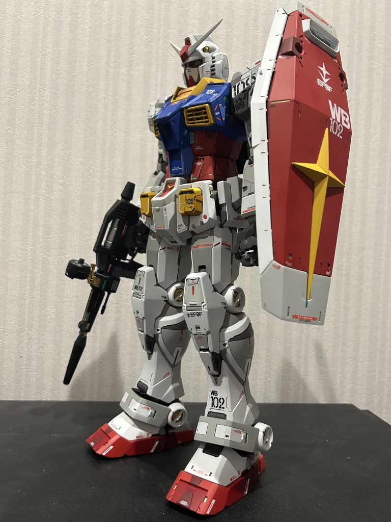 メタリックシールの出来が非常に良くて余るのに追加で貼れる位置が少ないディテールのサイズを揃えてもっと余りのシールを使えたら良かったと思う