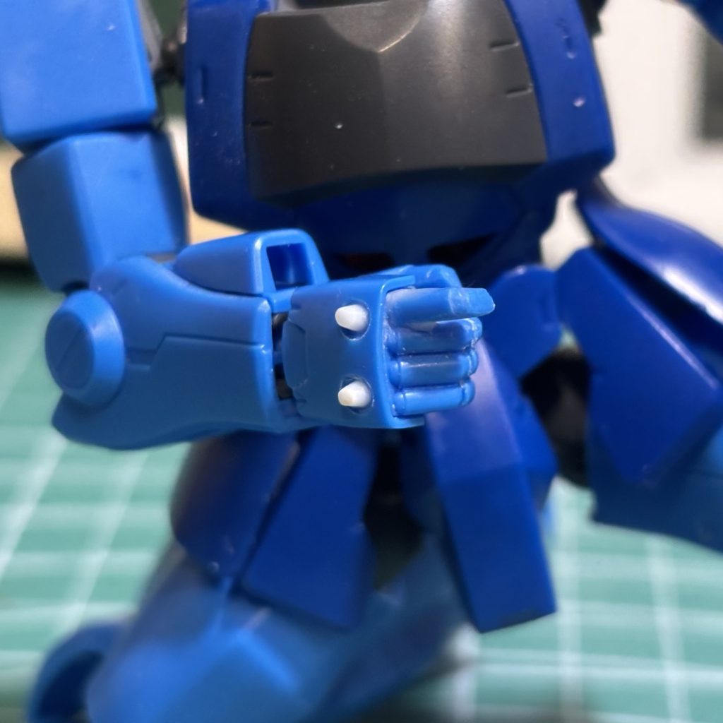 トリガーを引く指も手作りです٩( 'ω' )و