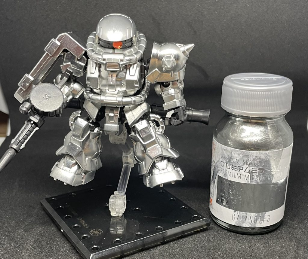 これはあるあるですか?めちゃくちゃこぼれました😅ところどころ景色が写り込む箇所もあるんですが、ほとんどただのシルバーです。平面よりも曲面なとこのほうがキレイな見た目になりましたね。