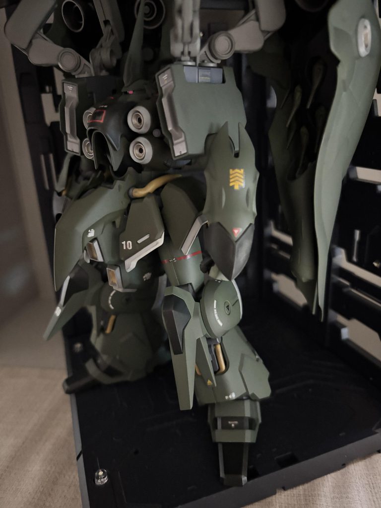 サイドショット1!袖のエングレービングは削ってます。