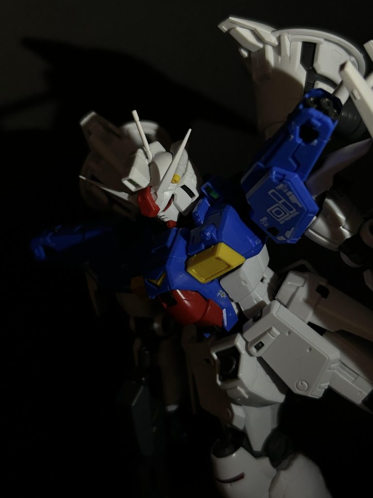 あまり情報量が多くなるのもなと思いデカールは控えめにしました