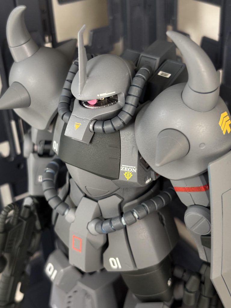 フロント上方よりマルチブレードアンテナはスタビライザーに換装してます。