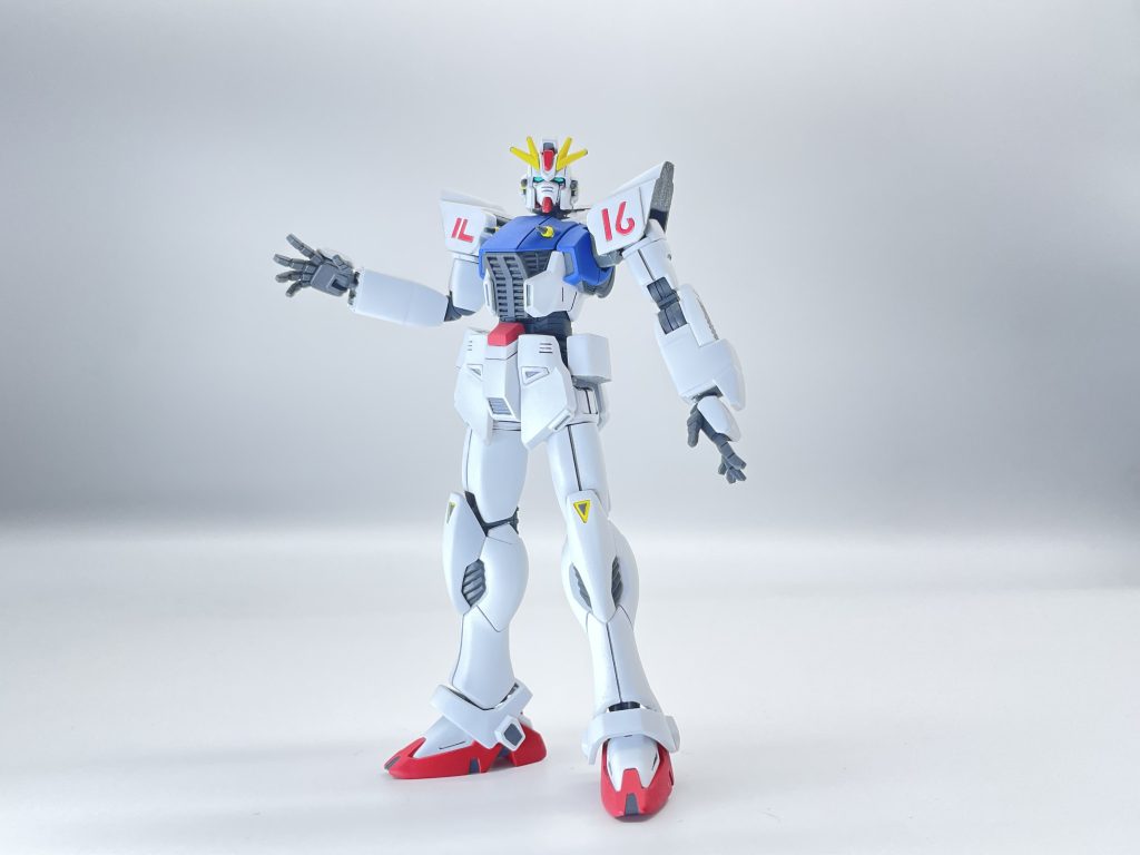 肩装甲は削いで、Fはル、91は16になるように貼り直しました。